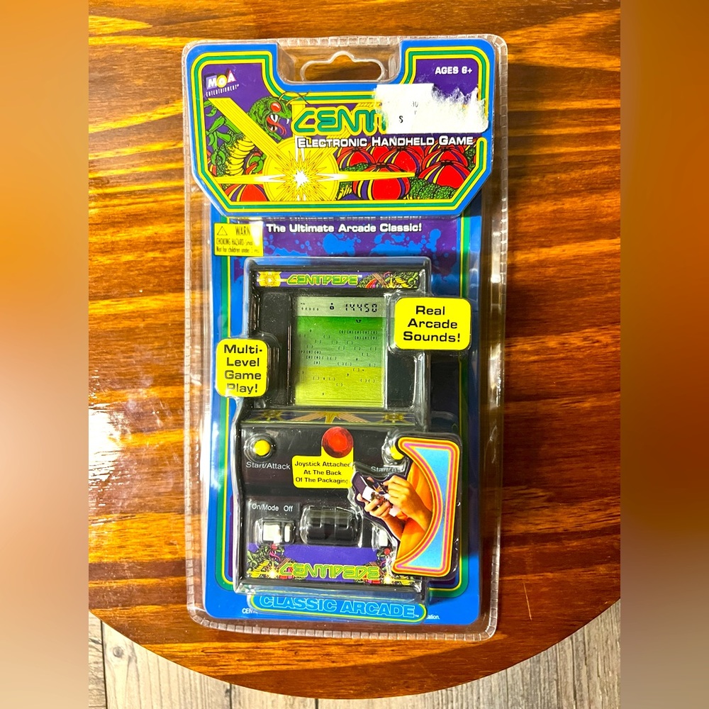 CENTIPEDE ATARI MGA HANDHELD LCD MINI CABINET GAME 2005 NEW RARE SEALED ORIGINAL